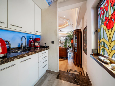 Prestige Living and Investment Opportunity in the Heart of Puerto Banús