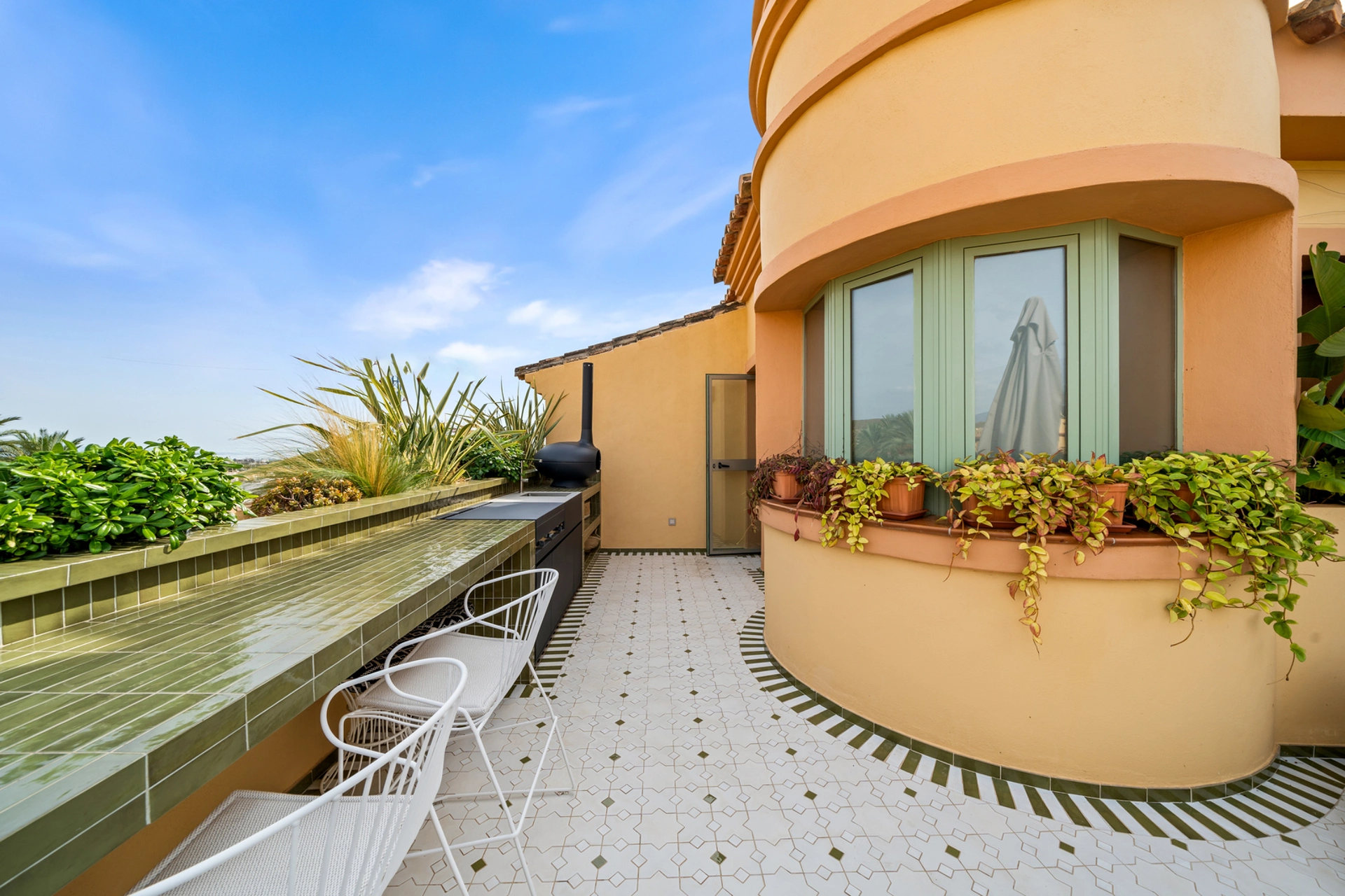 Penthouse for sale in Los Flamingos, Benahavis