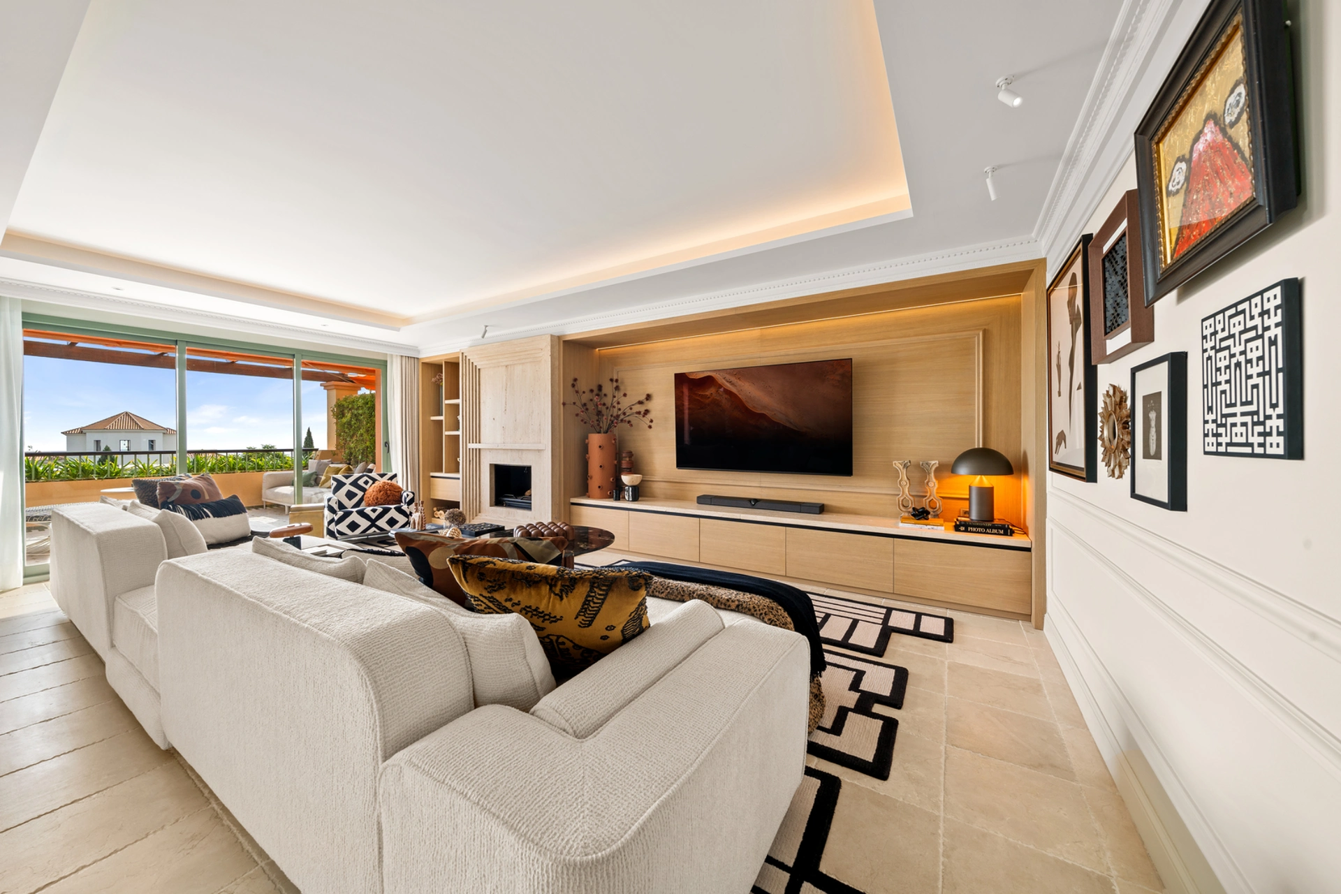 Penthouse for sale in Los Flamingos, Benahavis