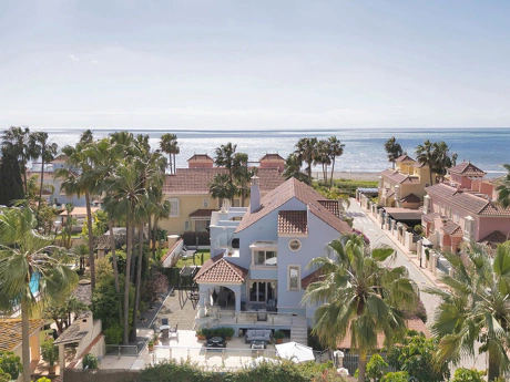 Villa for sale in Marbella - Puerto Banus