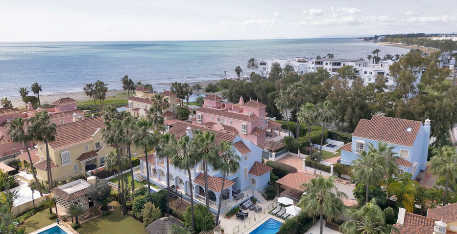 Villa for sale in Marbella - Puerto Banus