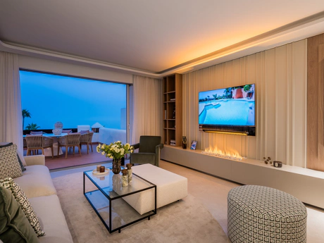 Exquisite Renovated Beachfront Penthouse in Bahía del Velerín