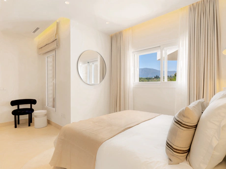 Exquisite Renovated Beachfront Penthouse in Bahía del Velerín
