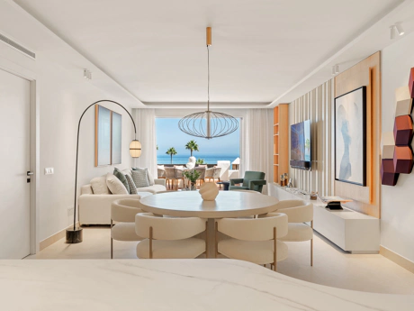 Exquisite Renovated Beachfront Penthouse in Bahía del Velerín