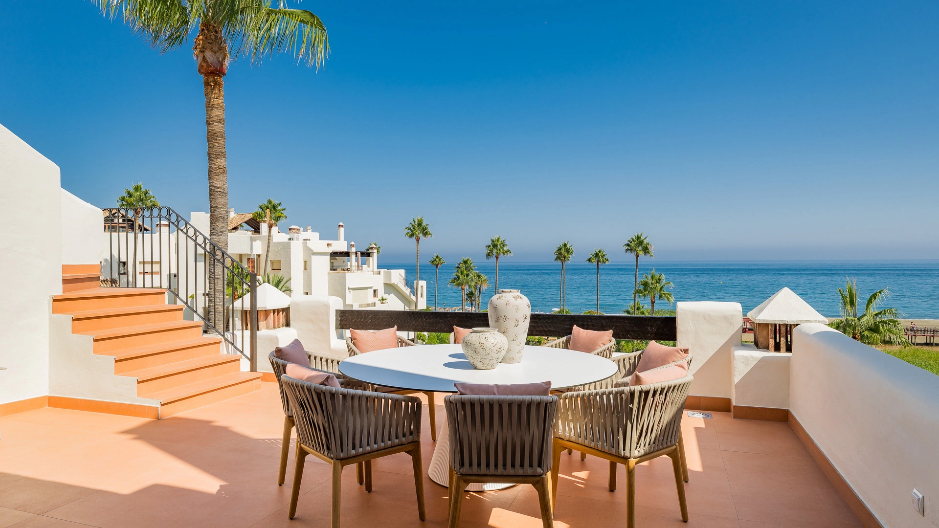 Penthouse for sale in Estepona