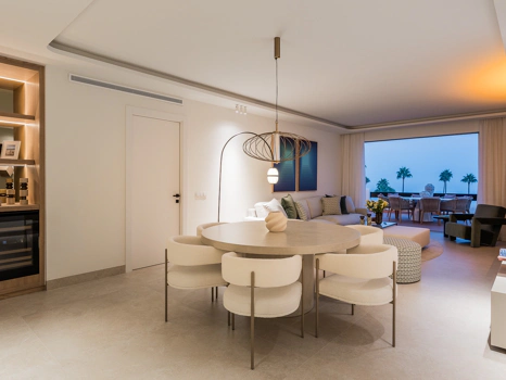 Exquisite Renovated Beachfront Penthouse in Bahía del Velerín