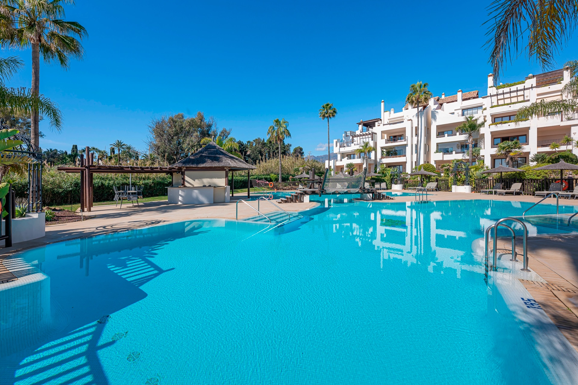 Penthouse for sale in Estepona