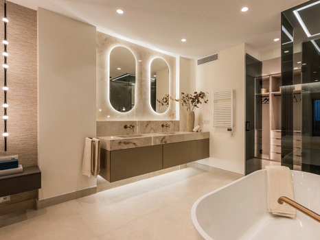 Fully Renovated Luxury Penthouse with Stunning Sea Views in Bahía del Velerín