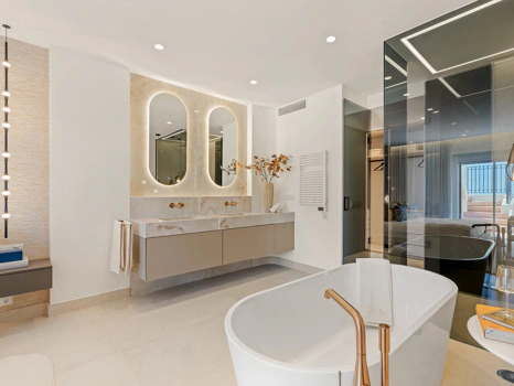 Fully Renovated Luxury Penthouse with Stunning Sea Views in Bahía del Velerín