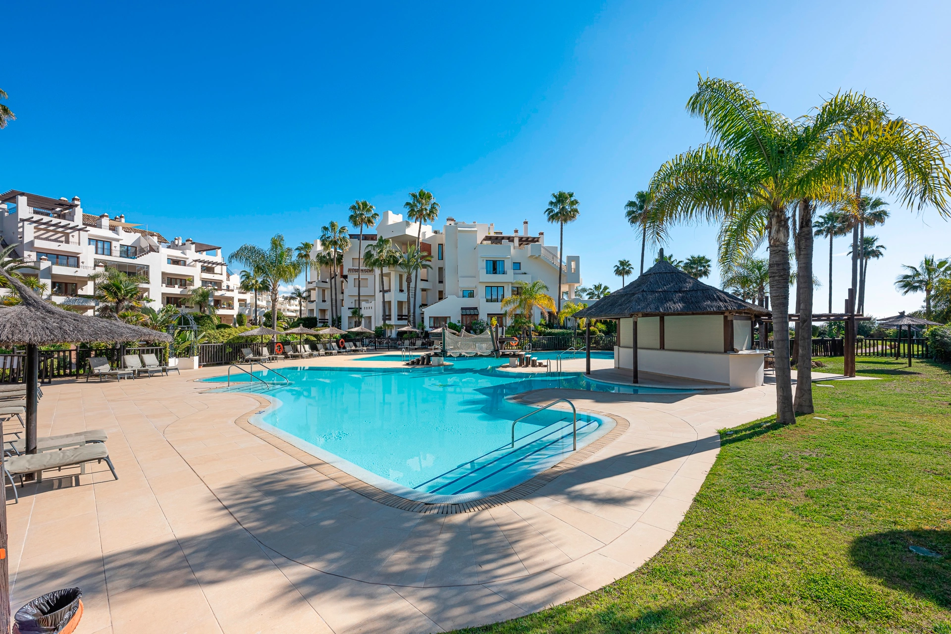 Penthouse for sale in Estepona