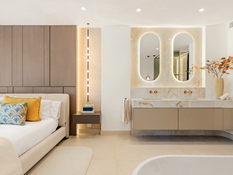 Fully Renovated Luxury Penthouse with Stunning Sea Views in Bahía del Velerín