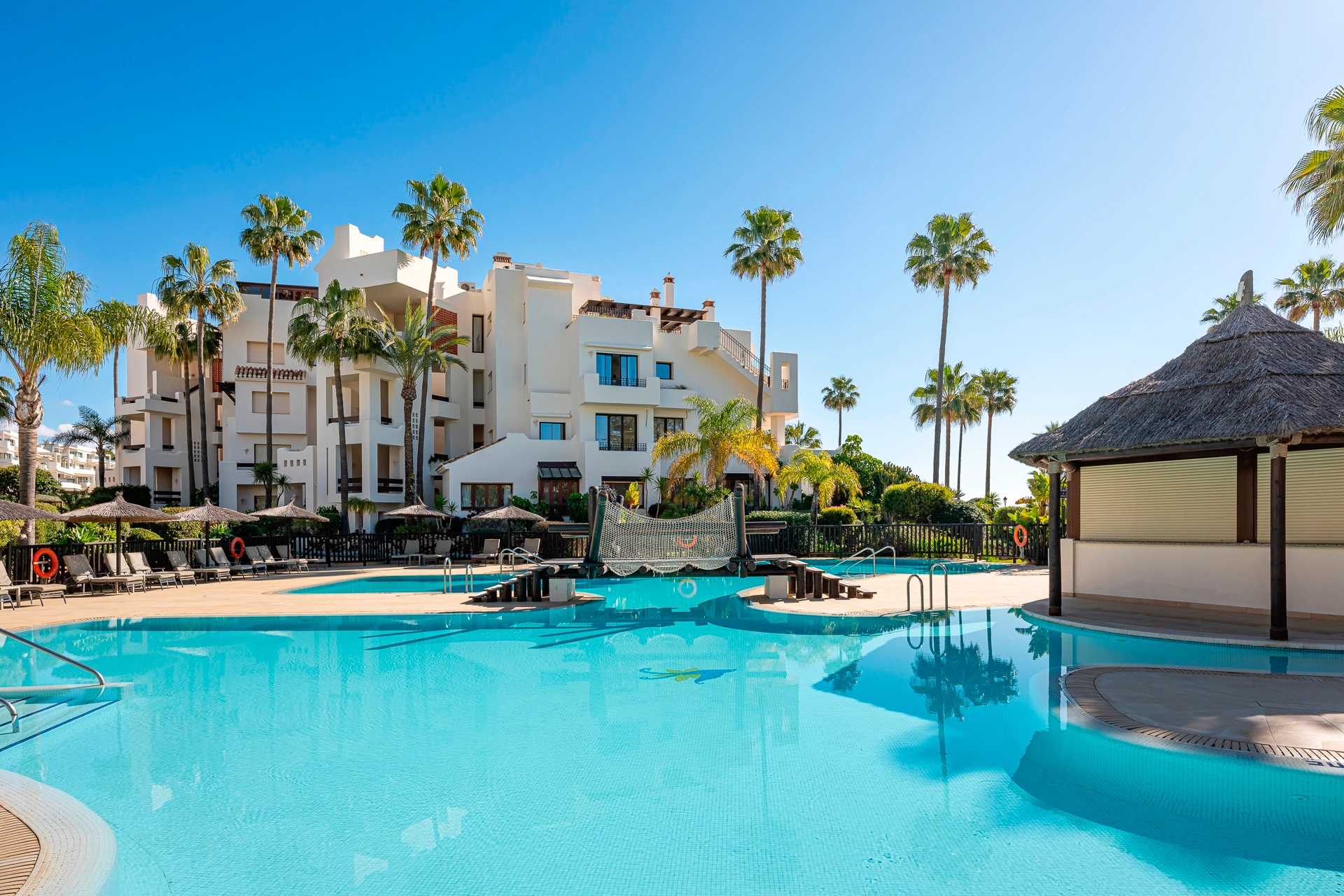 Penthouse for sale in Estepona