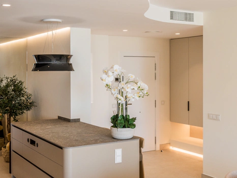 Fully Renovated Luxury Penthouse with Stunning Sea Views in Bahía del Velerín