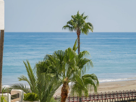Fully Renovated Luxury Penthouse with Stunning Sea Views in Bahía del Velerín