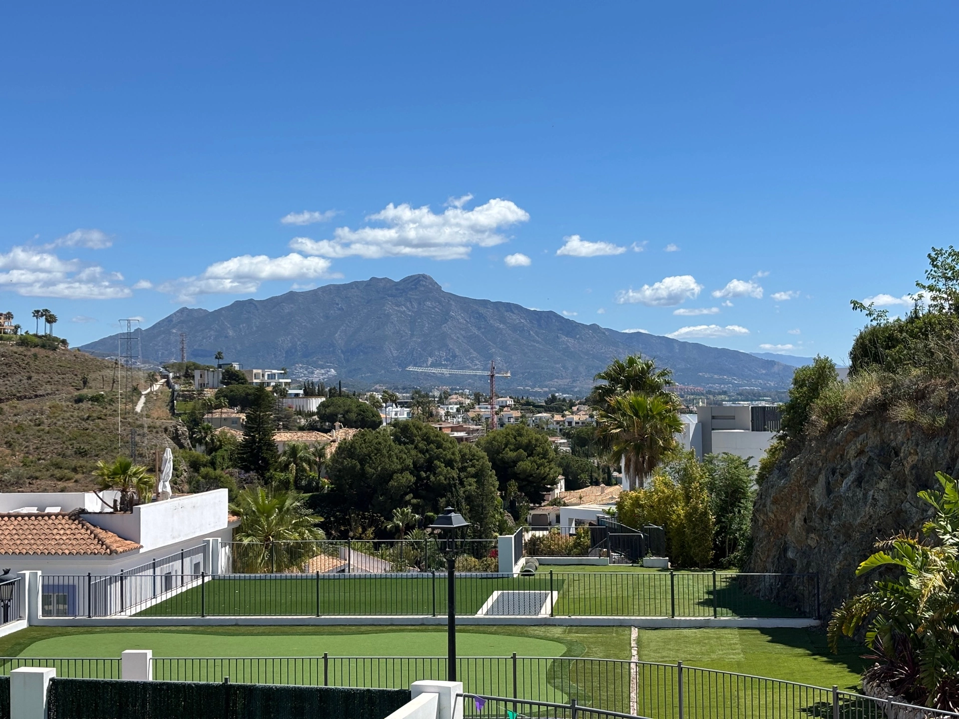 Penthouse for sale in Paraiso Pueblo, Benahavis