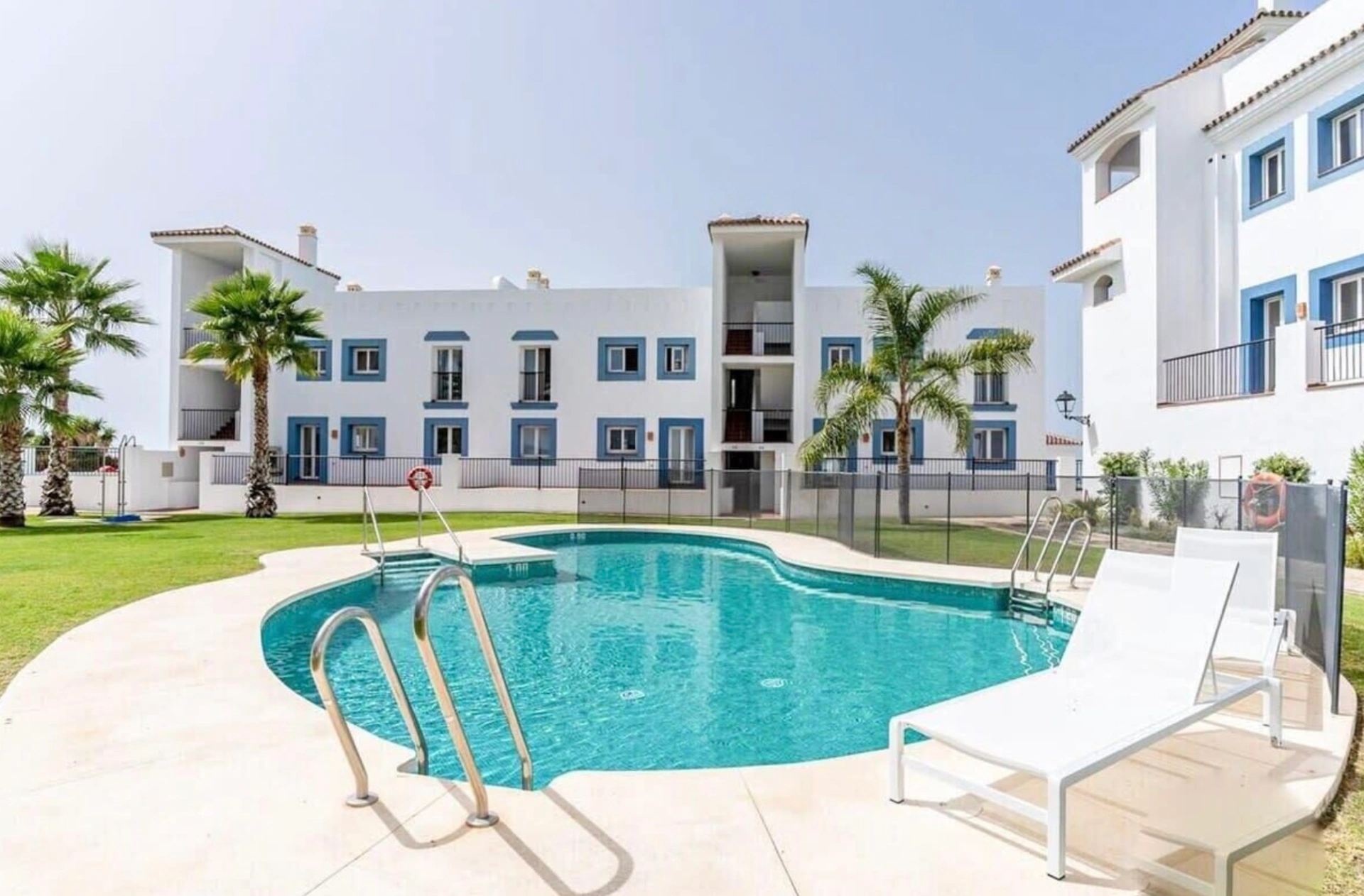 Penthouse for sale in Paraiso Pueblo, Benahavis