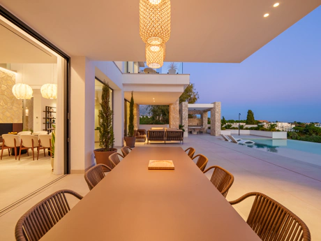 Contemporary Luxury Villa in La Quinta, Marbella