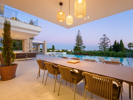 Contemporary Luxury Villa in La Quinta, Marbella