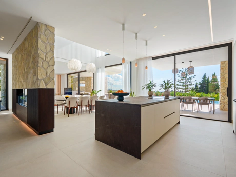 Contemporary Luxury Villa in La Quinta, Marbella