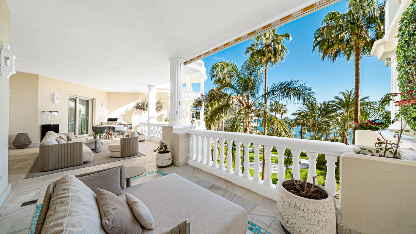 Apartment for sale in Estepona