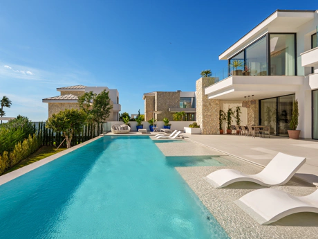 Contemporary Luxury Villa in La Quinta, Marbella