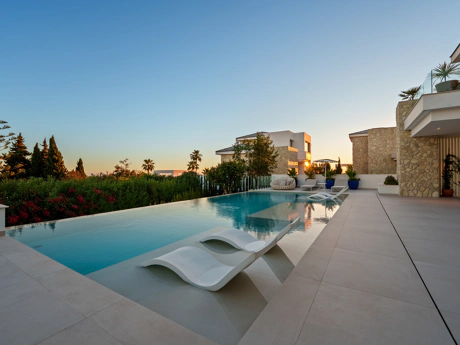 Contemporary Luxury Villa in La Quinta, Marbella