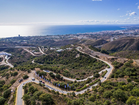 ¡Luxury Sea View Apartments & Penthouses in Altos de Los Monteros