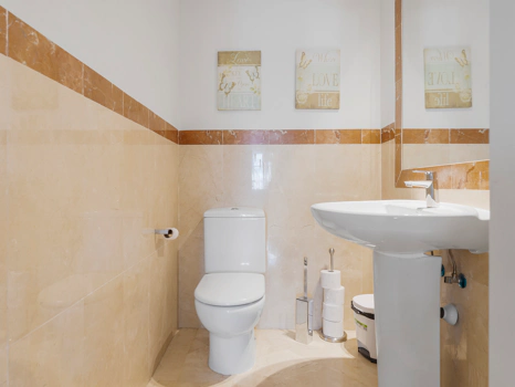 Elegant 5-Bedroom Townhouse in La Perla de la Heredia, Marbella