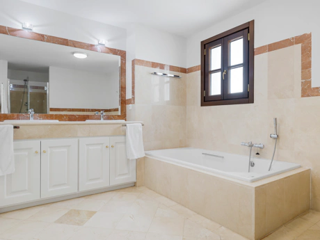 Elegant 5-Bedroom Townhouse in La Perla de la Heredia, Marbella