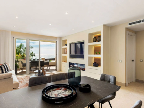 Apartment for sale in New Golden Mile, Estepona East