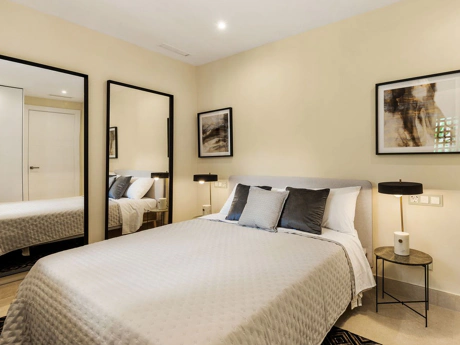 Apartment for sale in New Golden Mile, Estepona East