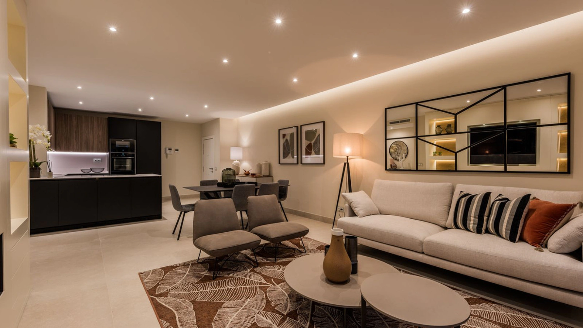Apartment for sale in New Golden Mile, Estepona East