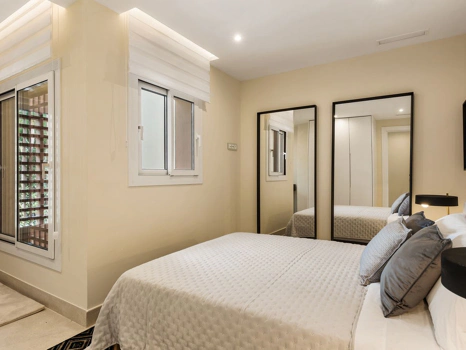 Apartment for sale in New Golden Mile, Estepona East