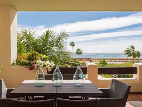 Apartment for sale in New Golden Mile, Estepona East