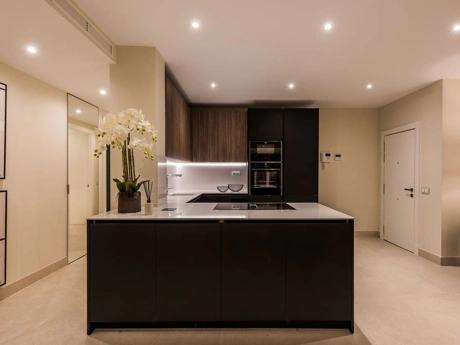 Apartment for sale in New Golden Mile, Estepona East