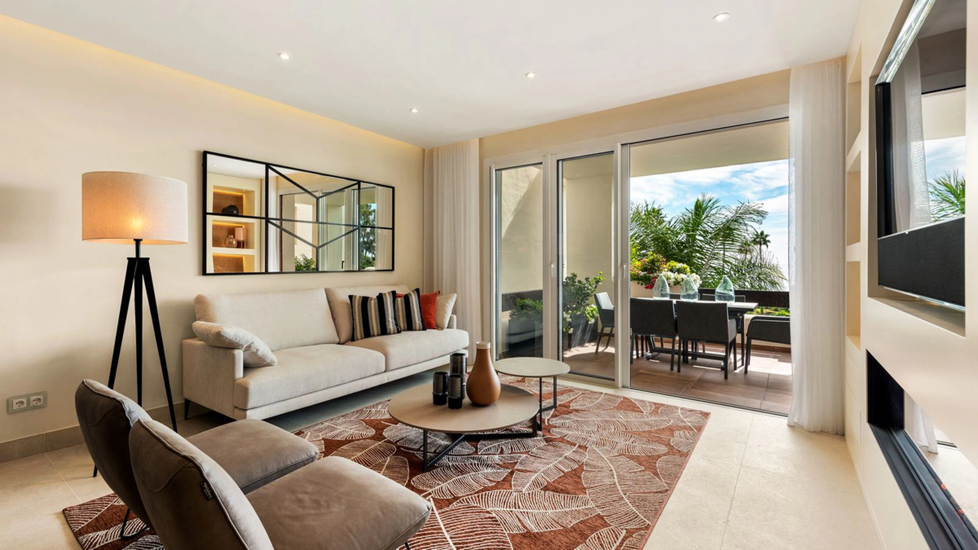 Apartment for sale in New Golden Mile, Estepona East