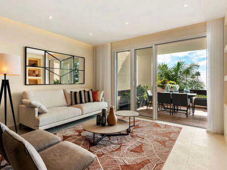 Apartment for sale in New Golden Mile, Estepona East