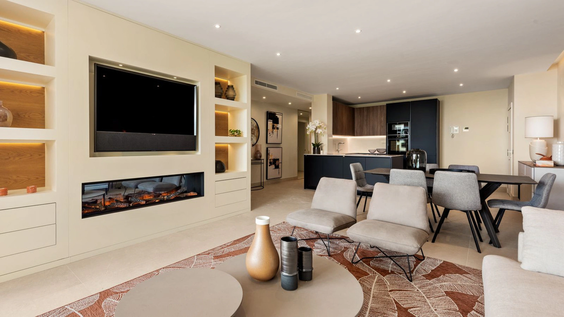 Apartment for sale in New Golden Mile, Estepona East