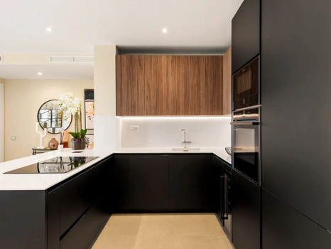 Apartment for sale in New Golden Mile, Estepona East