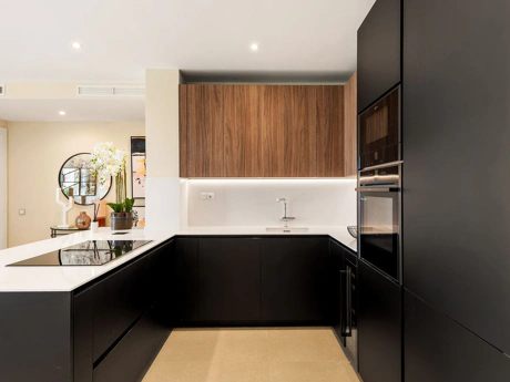 Apartment for sale in New Golden Mile, Estepona East