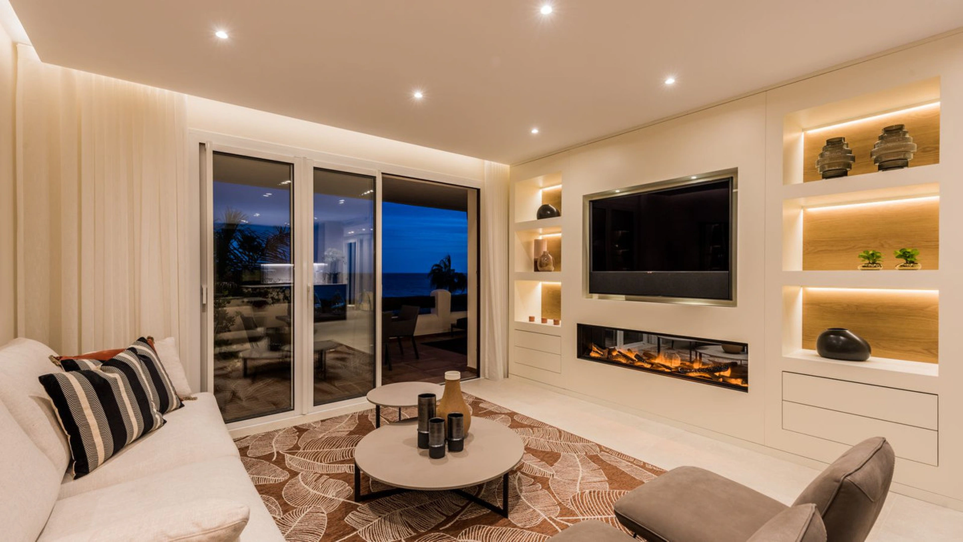 Apartment for sale in New Golden Mile, Estepona East