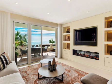 Apartment for sale in New Golden Mile, Estepona East