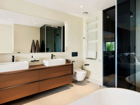 Apartment for sale in New Golden Mile, Estepona East