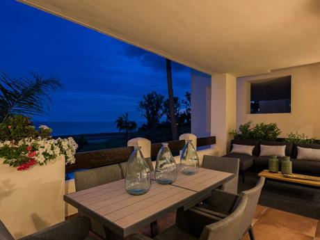Apartment for sale in New Golden Mile, Estepona East