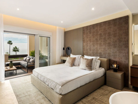 Apartment for sale in New Golden Mile, Estepona East