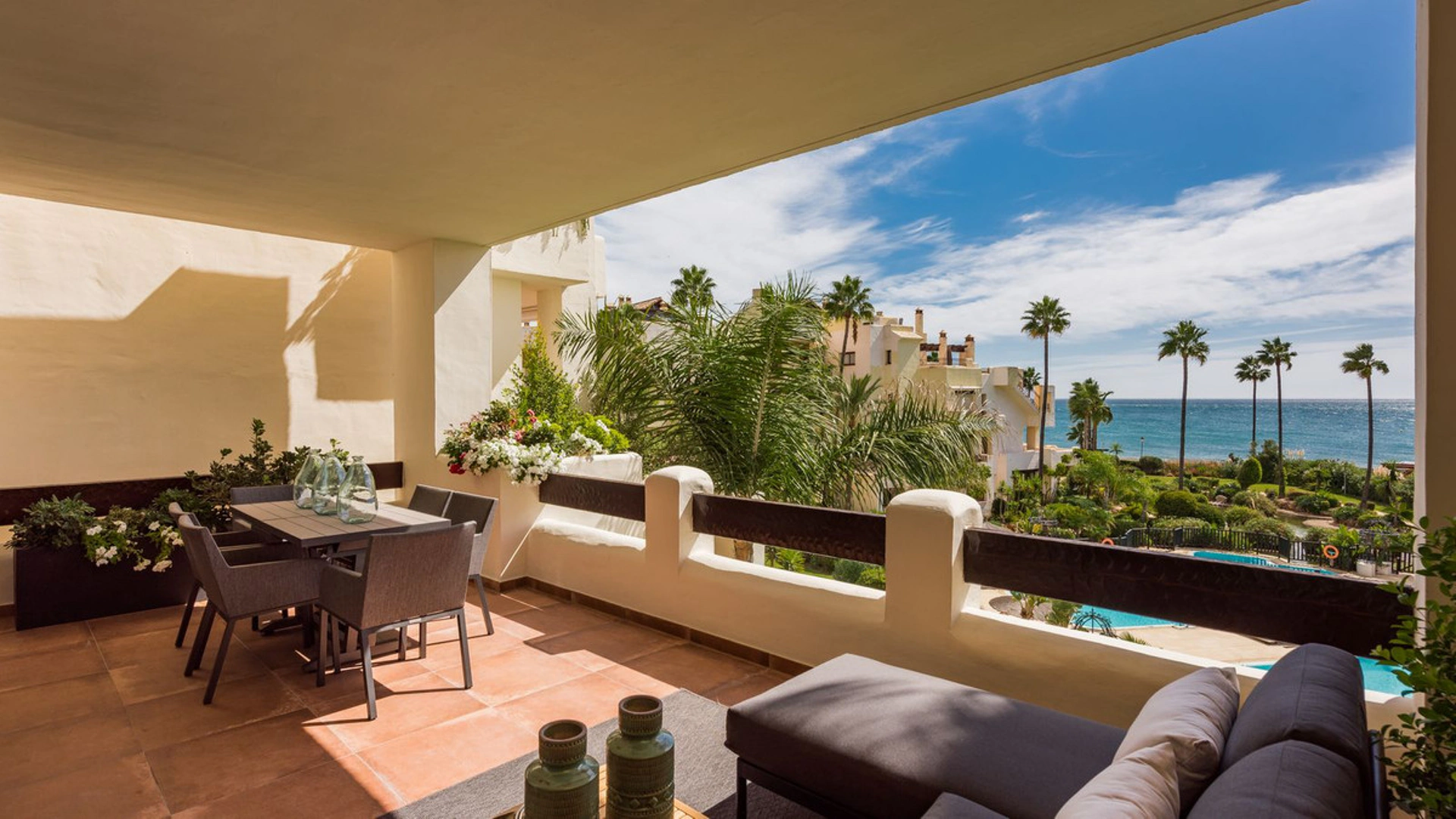 Apartment for sale in New Golden Mile, Estepona East