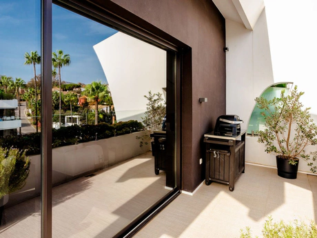 Apartment for sale in Las Chapas, Marbella East