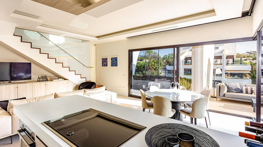 Apartment for sale in Las Chapas, Marbella East