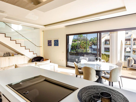 Apartment for sale in Las Chapas, Marbella East