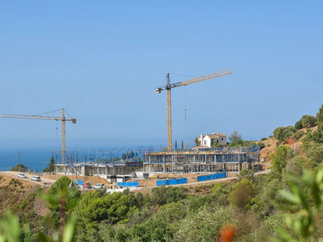 Penthouse for sale in Los Altos de los Monteros, Marbella East